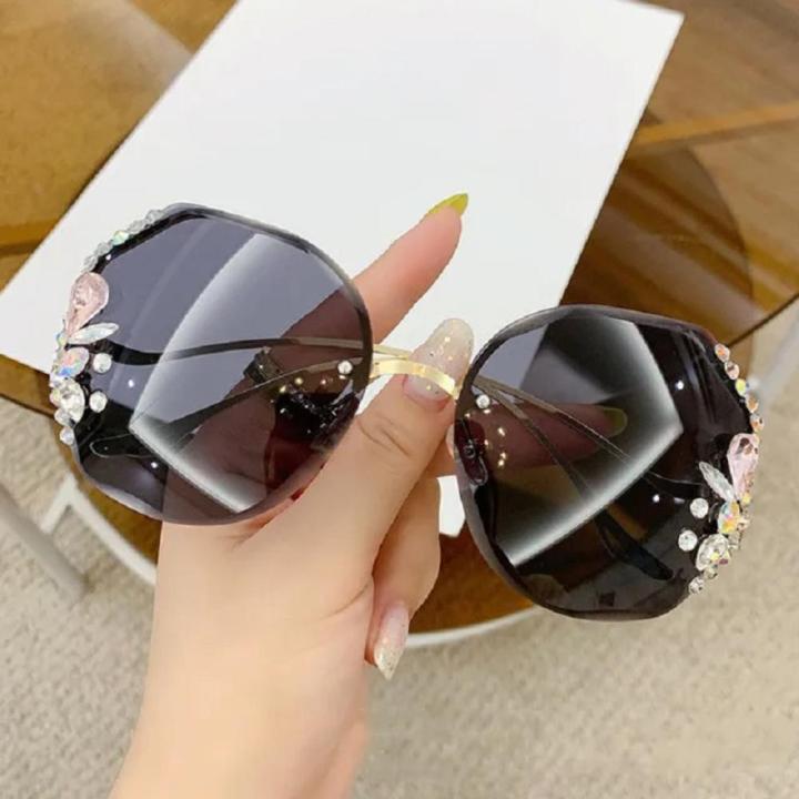 Oversized%20Luxury%20Sunglasses%20Statement%20Piece%20Square%20Frame%20Big%20Frame%20Designer%20Sunglasses%20High-End%20Brand%20Designer%20Rimless%20Sunglasses%20for%20Women's%20Accessory%20Street%20Fashion%20Sun%20Protection%20Stylish%20Outfit%20Luxury%20Gift%20-%20Image%209