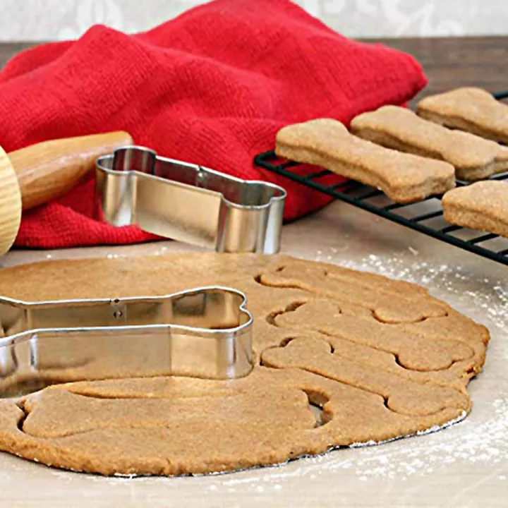 Kitchen%20Accessories%205pcs%20Dog%20Bone%20Cookie%20Cutter%20Set%20Stainless%20Steel%20Sandwich%20Cutters%20for%20Diy%20Baking%20Non-stick%20Reusable%20Molds%20-%20Image%209