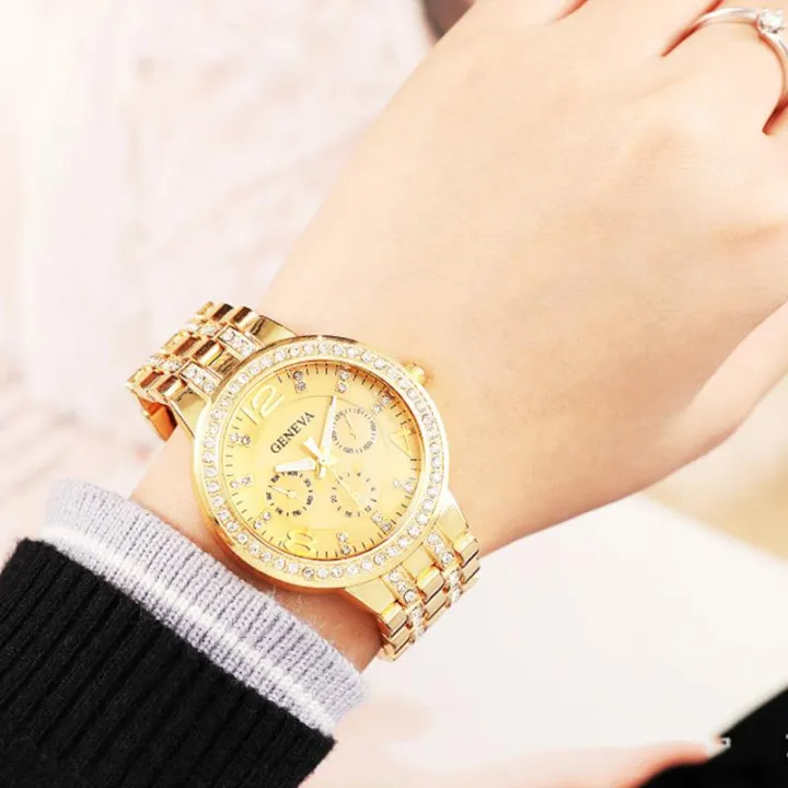 Geneva%20Ladies%20Watch%20-%20Luxury%20Fashion%20Quartz%20Watch%20with%20Crystal%20Accents%20-%20Available%20in%20Rose%20Gold,%20Gold,%20Silver%20-%20Includes%20Box%20-%20Image%206