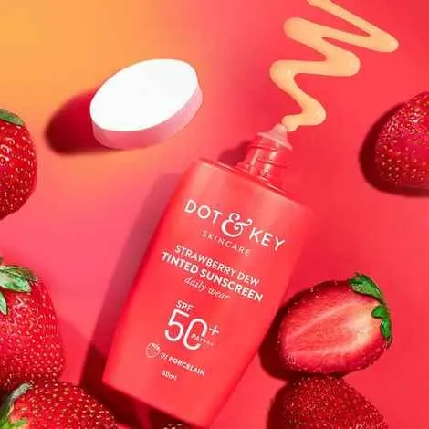 dot%20&%20key%20Strawberry%20Dew%20Tinted%20Sunscreen%20(Porcelain%2001)%20SPF%2050+%20%20PA+++%20-%20Image%203