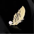 Japanese and Korean Fashionable Elegant Matte Gold Ginkgo Leaf Sunflower Brooch Women's Tight Waist Fixed Dual-Use Clothing Accessories. 