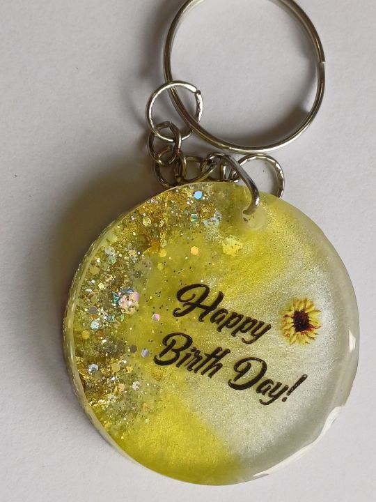 Resin%20Key%20tags%20Birthday%20gift%20-%20Image%204
