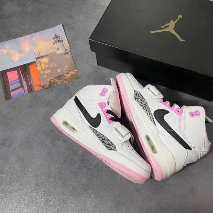 lakers women's shoes