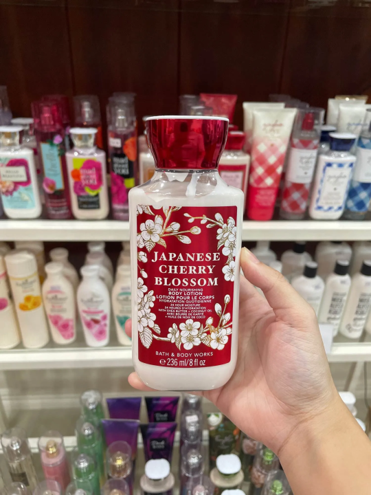 Japanese%20Cherry%20Blossom%20Bath%20And%20Body%20Works%20Body%20Lotion%20-%20Image%204