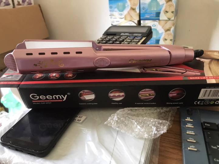 Geemy%20%20Straightener%20Iron%20Machine%20for%20Hair%20with%20Steam%20Iron%20-%20Image%2010