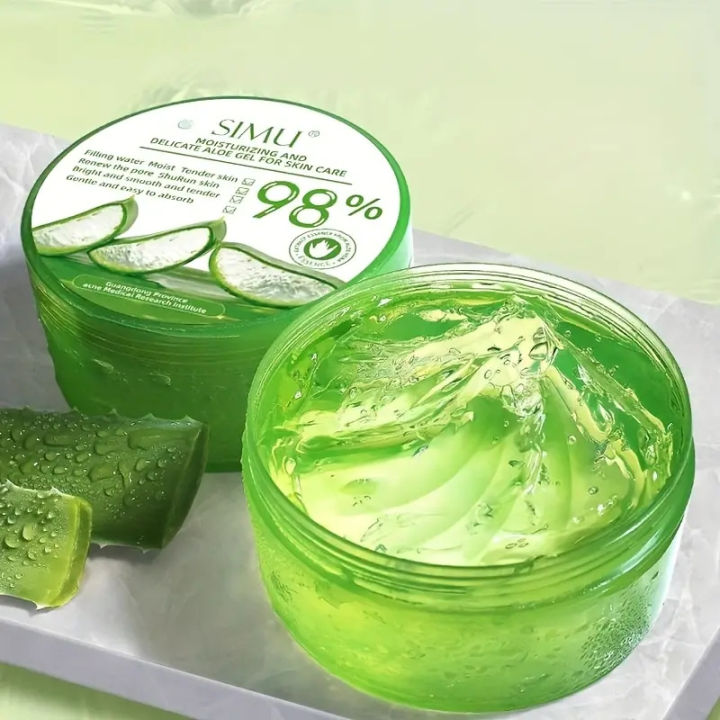 300g%20SIMU%C2%AE%20Aloe%20Vera%20Gel%20-%2010.58oz,%20Soothing%20&%20Moisturizing%20Daily%20Skin%20Care,%20Non-Greasy,%20Alcohol-Free,%20for%20All%20Skin%20Types,%20Men%20&%20Women,%20Ideal%20for%20Post-Sun%20Care%20with%20Natural%20Aloe%20Leaf%20Design%20Container%20-%20Image%204