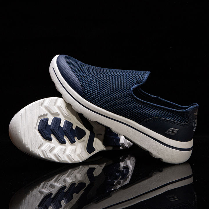 plus%20size%20slip-on%20shoes%20on%20sale%20loafers%20sneakers%20shoes%20for%20men%20korean%20shoes%20sport%20Breathable%20light%20running%20shoes%20casual%20shoes%20-%20Image%204