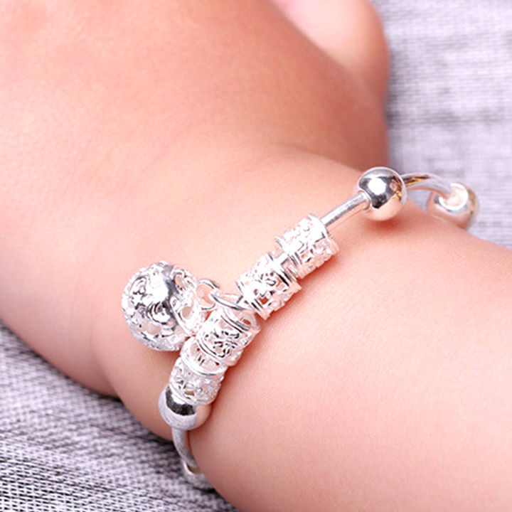 2Pcs Adjustable Infant Baby Embossing Bell Bangle Hand Bracelet Jewelry