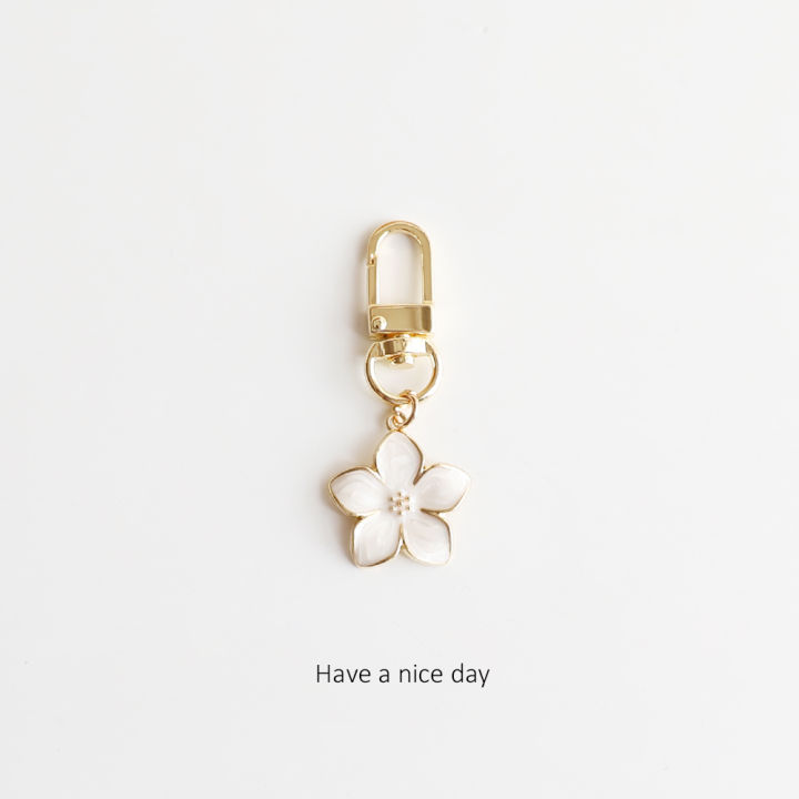 White Pear Blossom Keychain Cute Accessories Keychain Couple Matching Airpods Keyrings Pendant Wholesale Items For Boutique