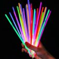【HUT】 50/1Pcs Party Glow Sticks Glow In The Dark Bracelets Necklace DIY Colorful Fluorescence Stick Xmas Wedding Party Decoration Prop. 