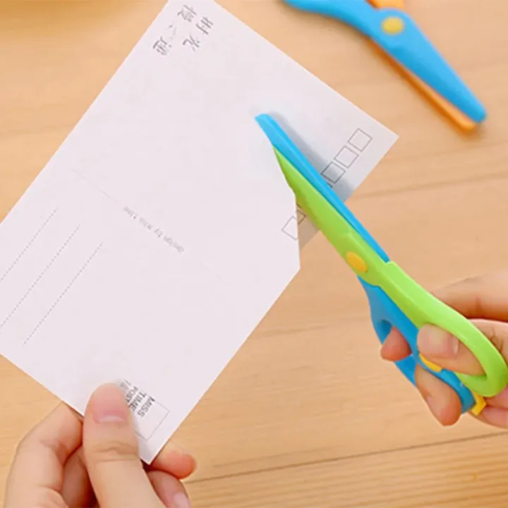 2pcs%20Kids%20Plastic%20Scissors%20Kindergarten%20Hand%20Art%20DIY%20Craft%20Origami%20Paper%20Cut%20Scissors%20School%20Stationery%20-%20Image%203