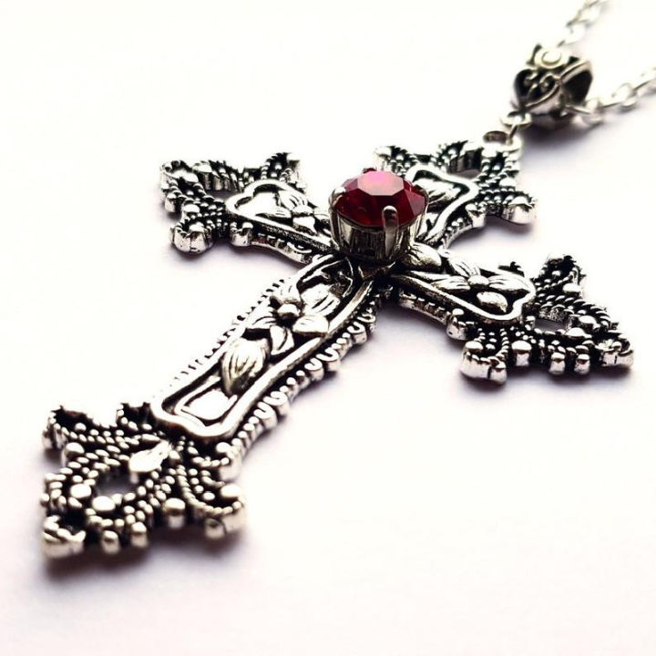 Gothic%20Irregular%20Cross%20Crystal%20Necklace%20Goth%20Large%20Cross%20Pendant%20Necklace%20Vintage%20Sweater%20Necklaces%20for%20Women%20Men%20Jewelry%20-%20Image%207