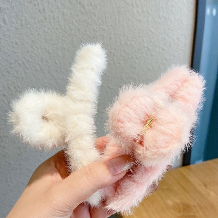 %E3%80%90HOT%E3%80%91%20New%20Korea%20Fashion%20Furry%20Plush%20Hair%20Clips%20Warm%20Winter%20For%20Women%20Shark%20Hairpins%20Plus%20Size%20Hair%20Claws%20Trendy%20Hair%20Accessories%20-%20Image%206