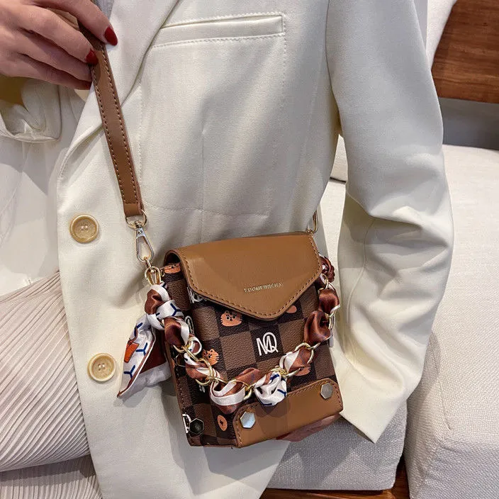 Spring%20Small%20Bag%20for%20Women2023New%20Trendy%20High-Fashion%20Student%20Messenger%20Bag%20All-MatchinginsMini%20phone%20bag%20-%20Image%204