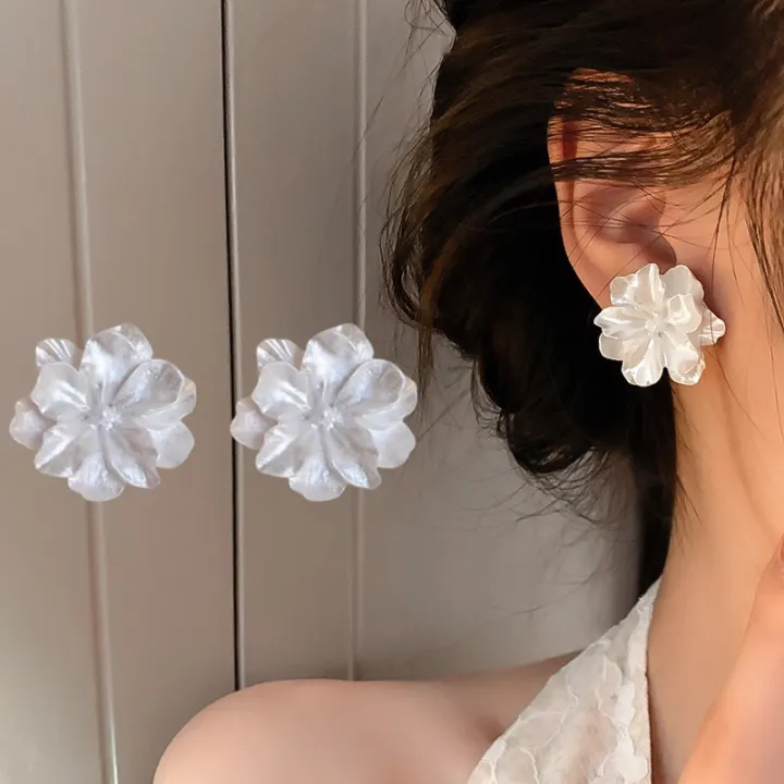 1Pair%20Personality%20Romantic%20White%20Flower%20Stud%20Earrings%20Temperament%20Sweet%20Simple%20Statement%20Earring%20Aesthetic%20Jewelry%20Luxury%20Gift%20-%20Image%208