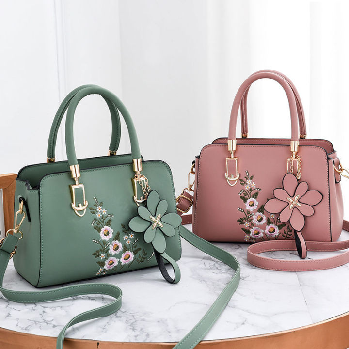 Bag%20Women's2023New%20Handbag%20Korean%20Style%20Fashion%20Bags%20Mother's%20Versatile%20Embroidery%20Shoulder%20Messenger%20Bag%20-%20Image%208