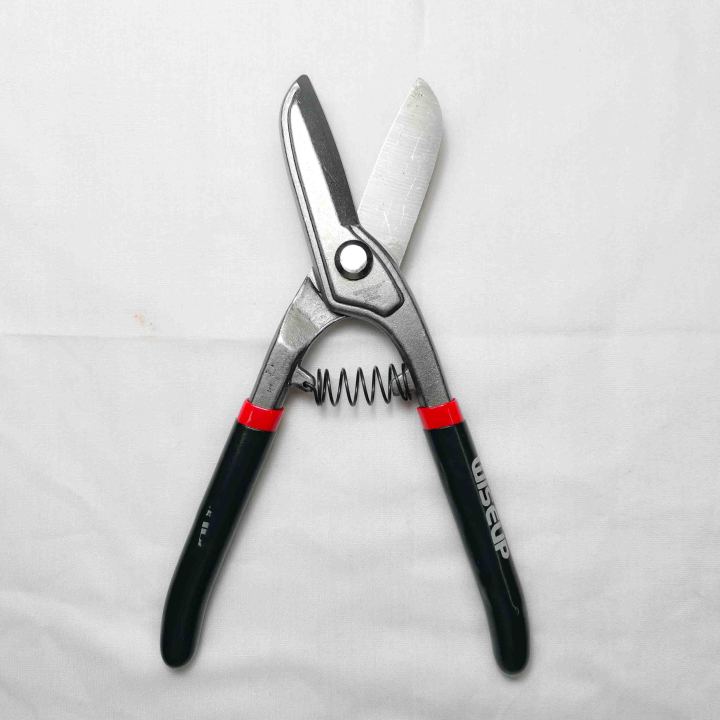 Metal%20Sheet%20Cutters,%20Tin%20Snips%20for%20Straight%20Cutting%20Metal%20Sheet,%20Heavy%20Duty%20Metal%20Scissors%20Tool%20for%20Cutting%20Metal%20Wire,%20Keel,%20Aluminum,%20Sheet%20Metal,%20etc.%20(Metal%20Sheet%20Cutters%208%20Inch)%20WISEUP%20Brand%20-%20Image%205