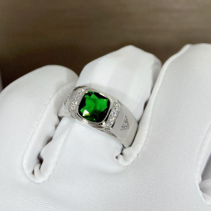 %E3%80%90IKE%E3%80%91Fashion%20Green%20Crystal%20Emerald%20Gemstones%20Diamonds%20Concise%20Rings%20for%20Men%20%20White%20Gold%20Silver%20Color%20Jewelry%20Bague%20Trendy%20Bands%20-%20Image%207