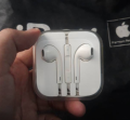 iPhone Hands free Earphones White - 3.5mm Hands free With Mic copy. 