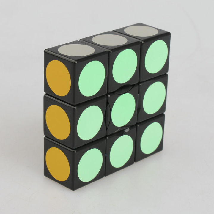 Modern%20puzzle,%20logic%20cube,%20Rubik%E2%80%99s%20Cube%20-%20Image%204