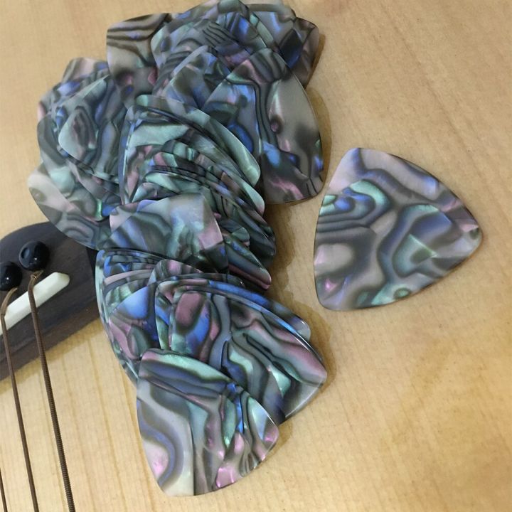 Lots%2050pcs%20Seashell%200.71mm%20Medium%20Rounded%20Triangle%20Celluloid%20Guitar%20Picks%20-%20Image%205