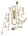 Women's Multi Color Kandyan Bridal Jewellery Sets. 