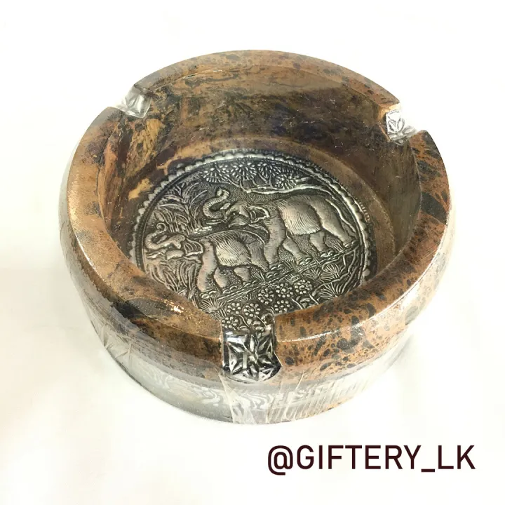 Wooden%20Ashtray%20Brown%20Made%20of%20Teak%20Wood%20-%20Big%20-%20Image%203