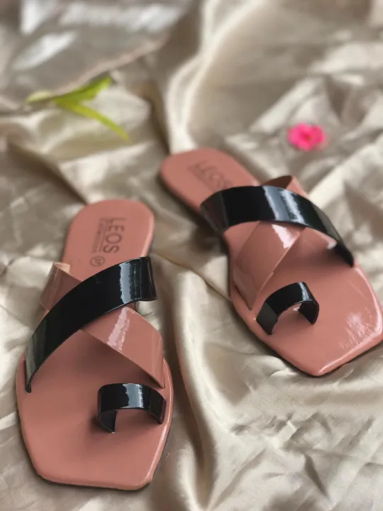 flat%20shoes%20/%20women's%20flat%20sandals%20/%20ladies%20foot%20ware%20/%20style%20shoes%20/%20flip%20flop%20/%20slippers%20/%20girls%20quality%20flat%20casual%20sandals%20-%20Image%204