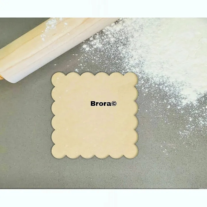 Double%20Sided%20Round%20And%20Scalloped%20Cookie%20Cutter%20Dough%20Cutter%20Crinkle%20Round%20Cookie%20Cutters%20Vol%20au%20vent%20Cutters%20Mini%20Pizza%20Cutters%20Fondant%20Cutter%20Pastry%20Cutter%20Multi%20Shape%20Cutters%20-%205%20Pcs%20-%20Image%203