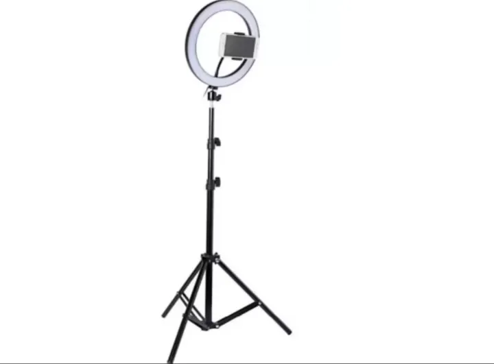 Ring%20light%20with%20stand%20-%20Image%204