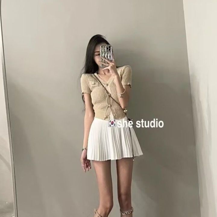 2023Summer%20New%20Korean%20Style%20Fashion%20Single-Breasted%20Pure%20Desire%20Style%20Knitted%20Top%20Women's%20Sweet%20High%20Waist%20Pleated%20Skirt%20Suit%20-%20Image%208