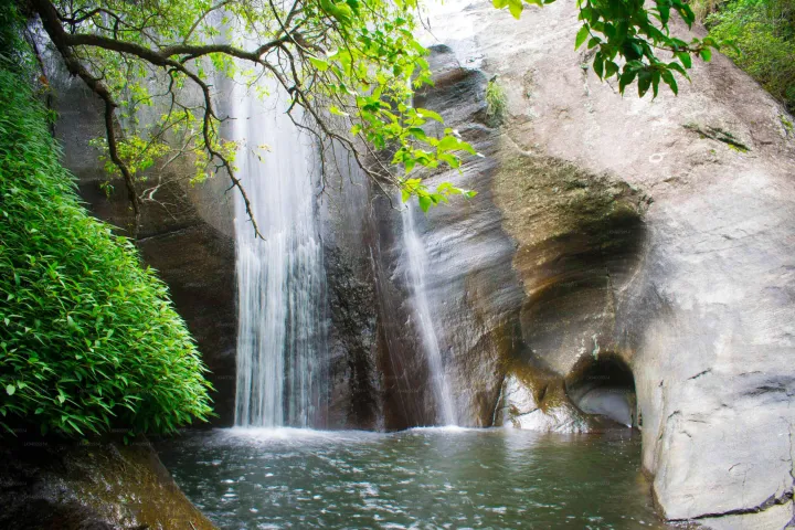 Badulla - ﻿Bambarakanda to Devils Staircase Jeep Safari- Per Person (Min 4 Pax)