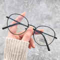 UV400 Anti-blue Light Glasses Trendy Metal Frame Reading Metal Frame Reading Eyeglasses Classic Ultralight UV400 Shades Eyewear for Office Computer Fashion Protect eyes. 