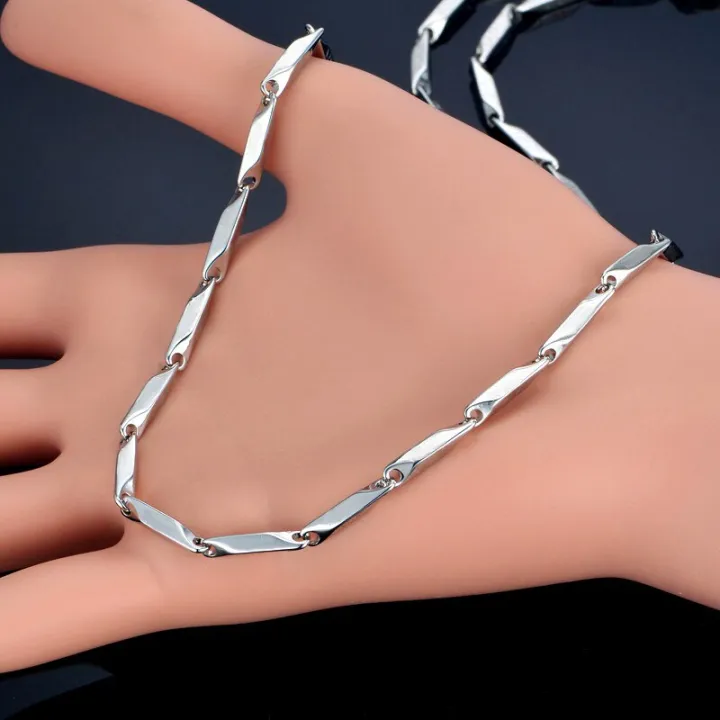 Unisex%20High-Quality%20Stainless%20Steel%20Necklace%20-%20Image%204