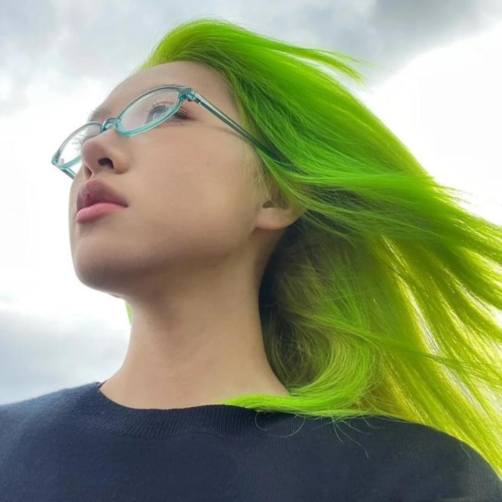 Spice Girl retro narrow small oval gradient glasses frame personality Anime concave styling flat light mirror Y2K everything goes with it