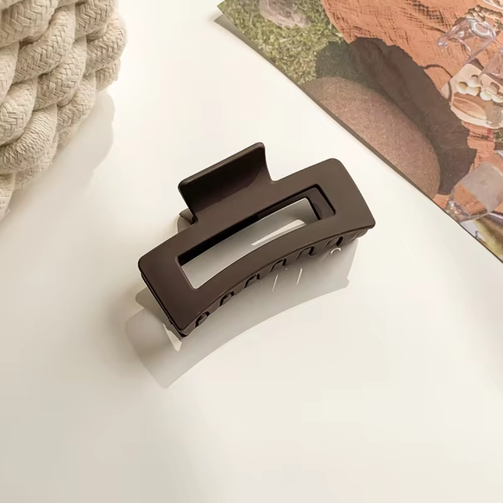 1Pc%20Women%20Girls%20Hair%20Claws%20Clips%20Black%20Cofee%20Large%20Claw%20Clips%20Ponytail%20Hairpin%20Crab%20Barrette%20Fashion%20Hair%20Accessories%20Gifts%20-%20Image%204