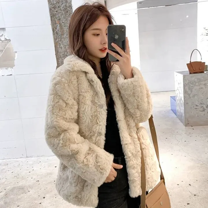 Plush%20Coat%20Women%20HEYGIRL%20Black%20Brother%20Same%20Style%20Faux%20Rabbit%20Fur%20Short%20Korean%20Style%20Autumn%20and%20Winter%20New%20Fur%20Coat%20for%20Women%20-%20Image%202