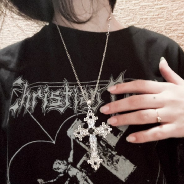 Gothic%20Irregular%20Cross%20Crystal%20Necklace%20Goth%20Large%20Cross%20Pendant%20Necklace%20Vintage%20Sweater%20Necklaces%20for%20Women%20Men%20Jewelry%20-%20Image%202