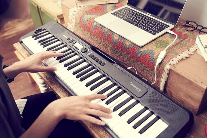 Casio%20CT-S300%20Casiotone,%2061-Key%20Portable%20Keyboard%20with%20power%20Adaptor,%20USB,%20music%20rest%201%20year%20company%20warranty%20(CT-S300)%20organ%20musical%20instrument%20-%20Image%209