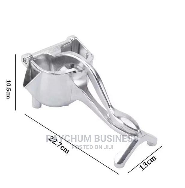 FRUIT%20PRESS%20with%20Innoxious%20Material%20-%20Image%204