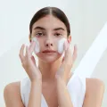 [SKIN1004 OFFICIAL] Madagascar Centella Tone Brightening Cleansing Gel Foam 125ml | Care of blemishes | pigmentation | moisturiser | Centella Asiatica Extract | Carica Papaya Fruit Extract | Sensitive Skin | Acne Blemish | Prunus Mume Fruit Extract | Skin. 
