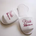 【WEJA】1pair Guest Hotel Slippers Wedding Party Team Bride Slipper Hotel Travel Spa Shoes New Gold Glitter Letter Flip Flop. 