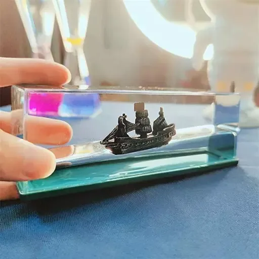 Pirates Floating Ship Wave Cruise Ship Decoration, Car Interior Dashboard Decoration Floating Ship Titanic and Pirates of Carrabin Ship Stress relief