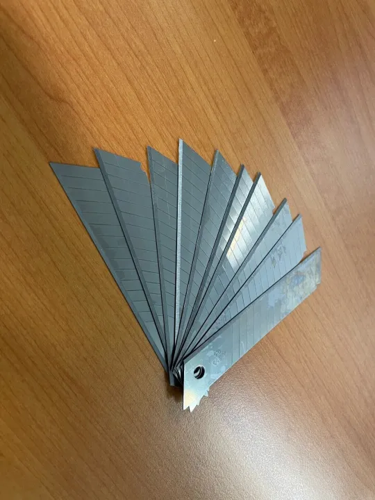 Heavy%20Duty%20Utility%20paper%20Cutter%20Knife%20Blades%2018mm%20Snap%20Blade%20Utility%20Knife%2010%20PCS%20PACK%20-%20Image%206