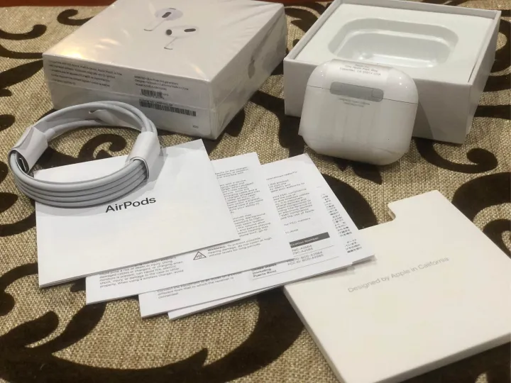 Apple%20Airpods%20Pro%202%20High%20Copy%202nd%20Gen%20Black%20&%20White%20Wireless%20Earbuds%20High%20quality%20-%20Image%203