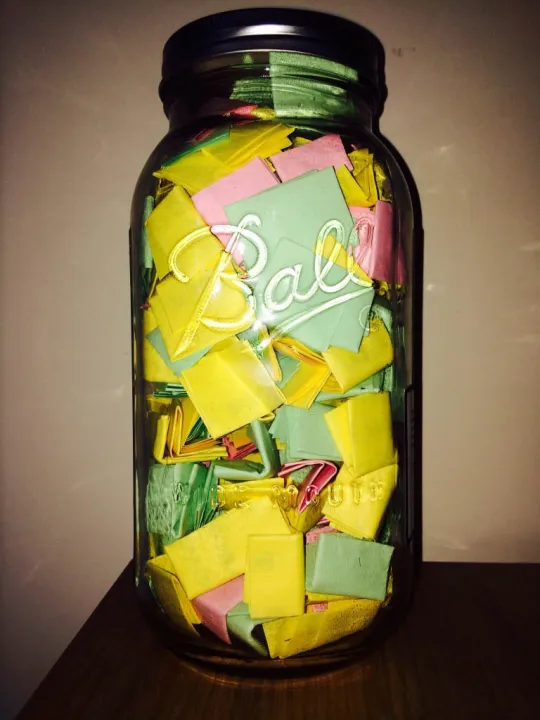 Love%20jar%20with%2052%20reasons%20Why%20I%20Love%20You%20-%20Image%202
