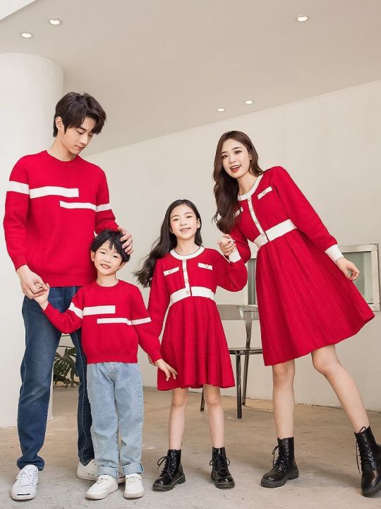 Red%20Knitted%20Dress%20Women%202024%20Autumn%20New%20Slim-Fit%20Slimming%20Elegant%20High-Grade%20Hepburn%20Style%20Little%20Red%20Dress%20-%20Image%202