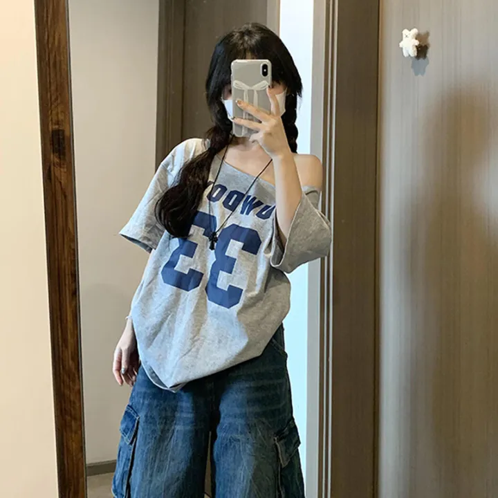 Women's%20Fashion%20Letter%20Print%20Chic%20Off-shoulder%20Short%20Sleeve%20Loose%20Casual%20T-shirt%20-%20Image%204