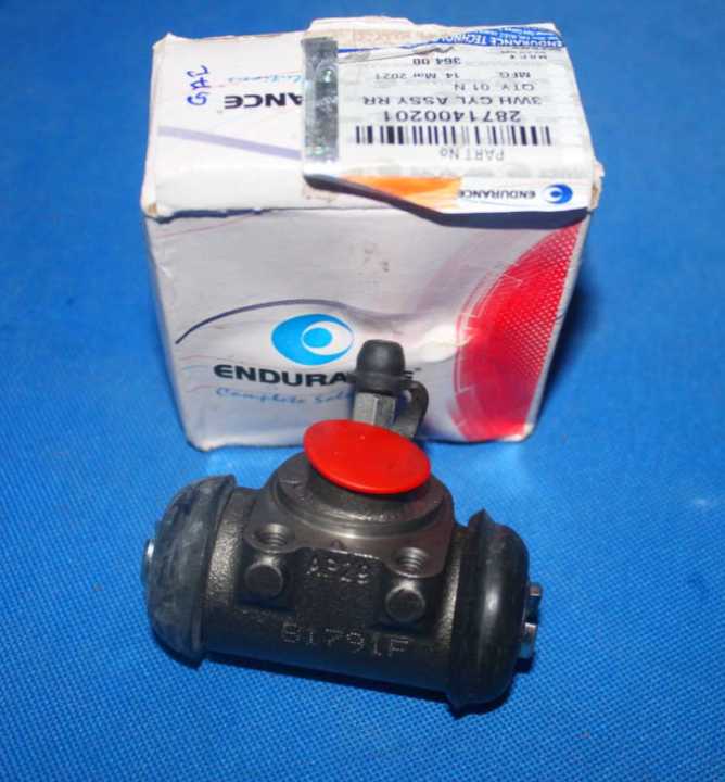 Three%20wheel%20spare%20parts(Three%20wheel%20%20rear%20brake%20cylinder)%20-%20Image%206