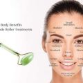 Guasha Facial Jade Roller Face and body Thin Massager Tool (ngfJ). 